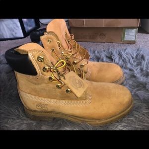 Yellow timberlands
